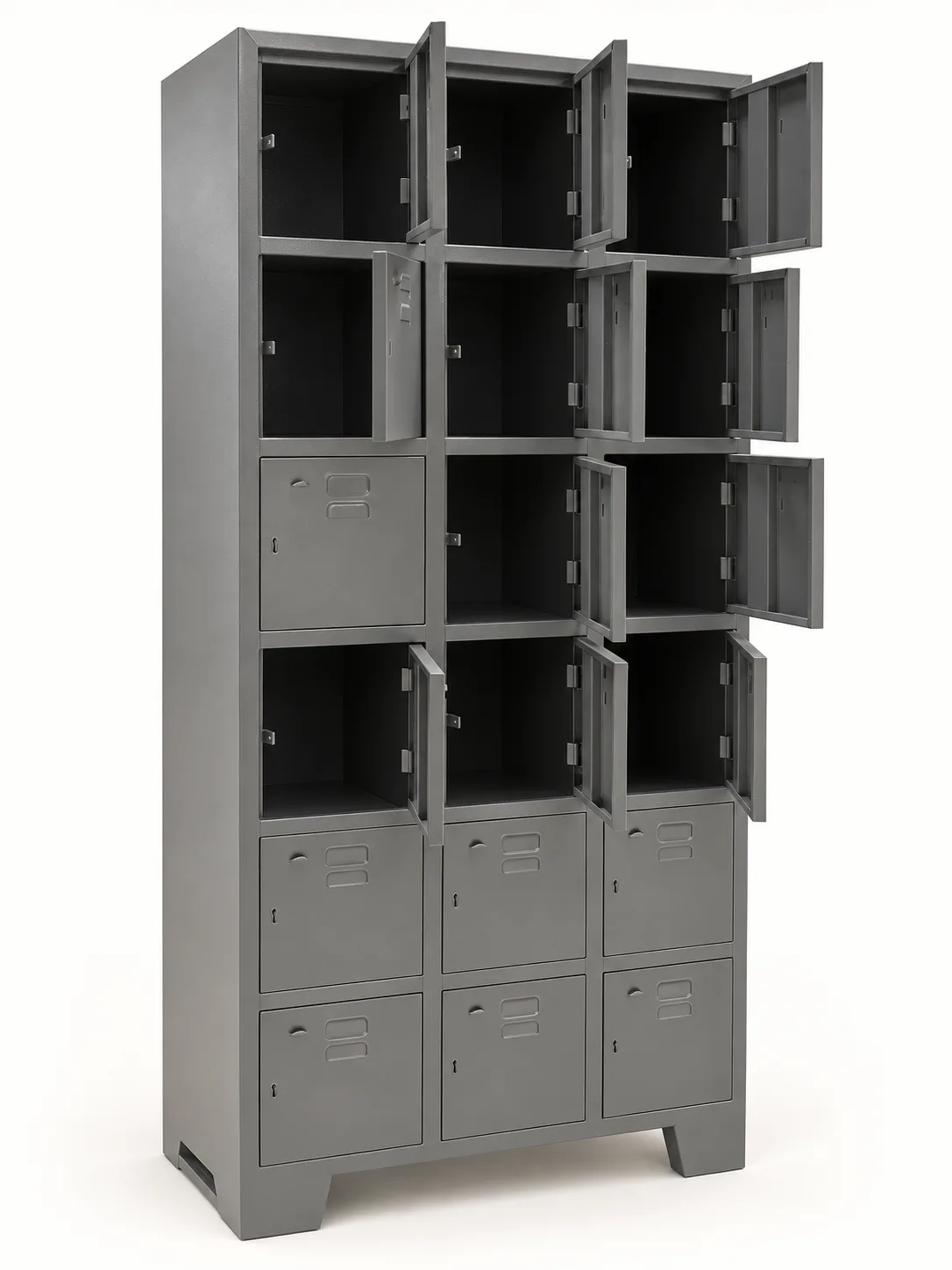 18-door locker